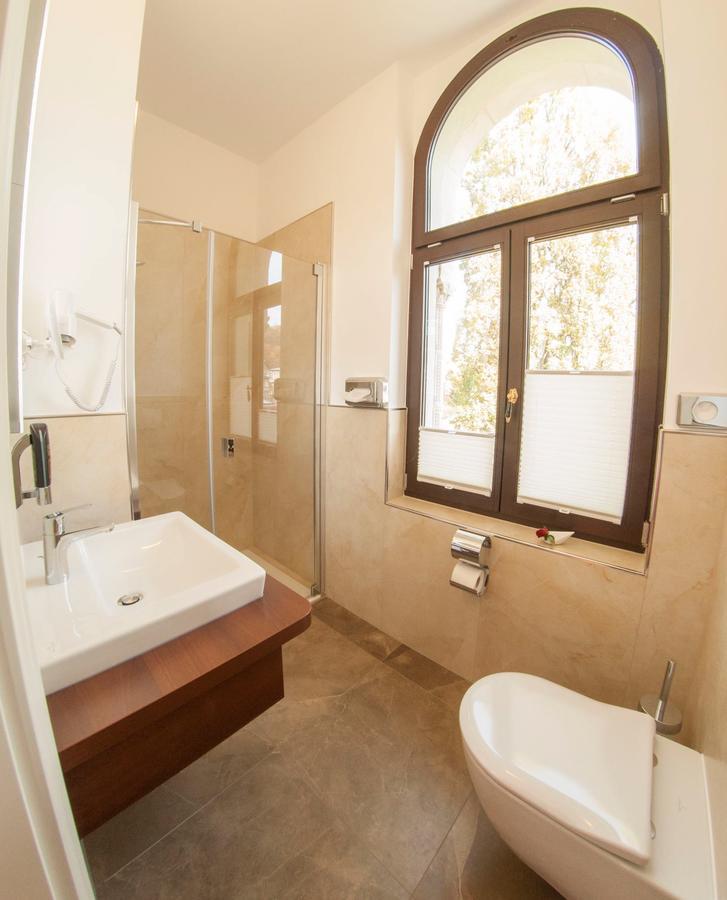 Pension Villa Kleine Wartburg إيزيناخ المظهر الخارجي الصورة