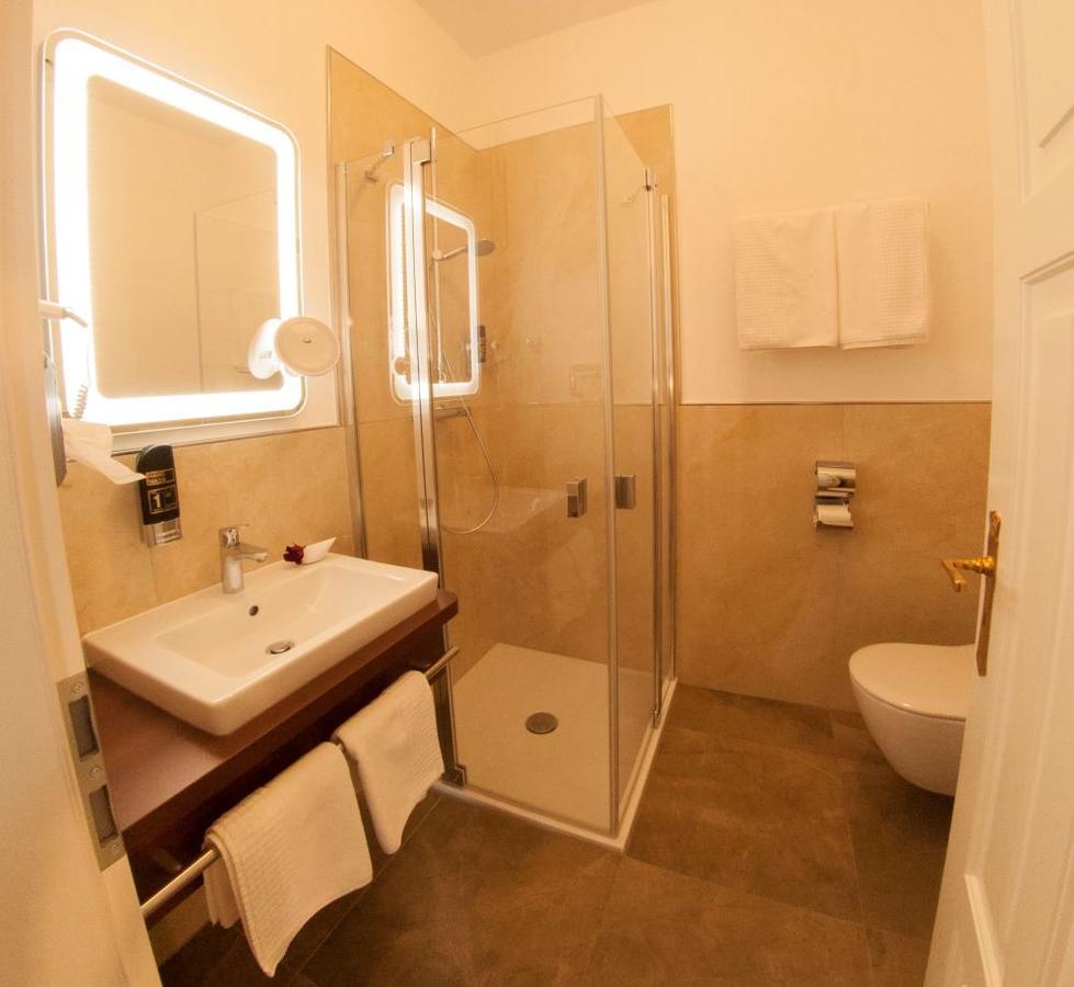Pension Villa Kleine Wartburg إيزيناخ المظهر الخارجي الصورة