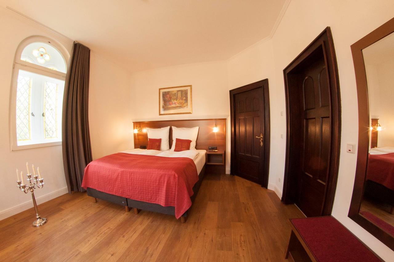 Pension Villa Kleine Wartburg إيزيناخ المظهر الخارجي الصورة