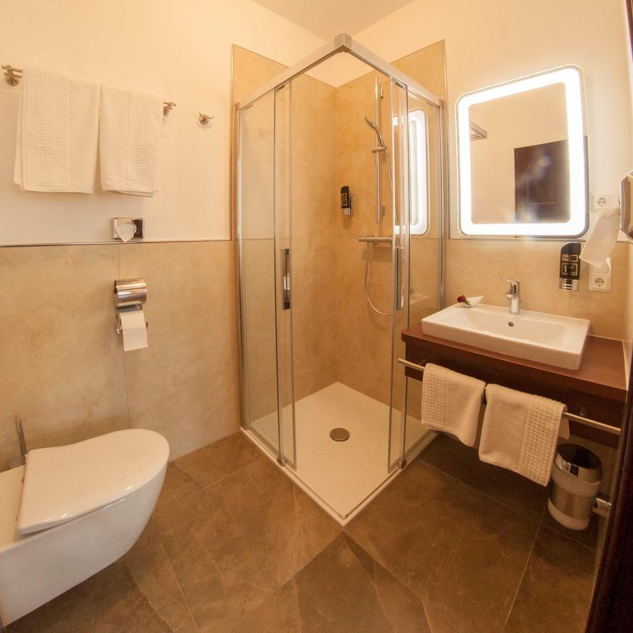 Pension Villa Kleine Wartburg إيزيناخ المظهر الخارجي الصورة
